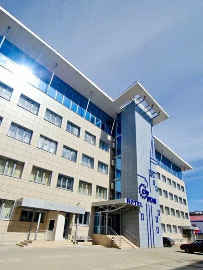 Фотография высокого разрешения размером 824 на 1092 пикселя.